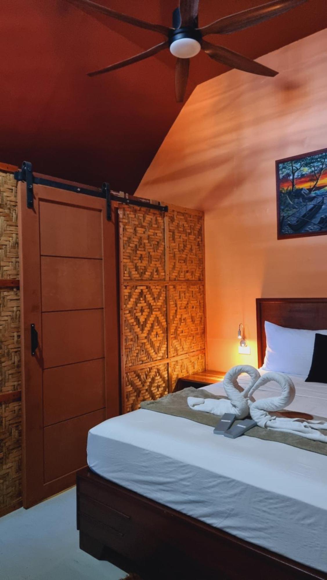 Готель Jush Native And Glamping Dauis Екстер'єр фото