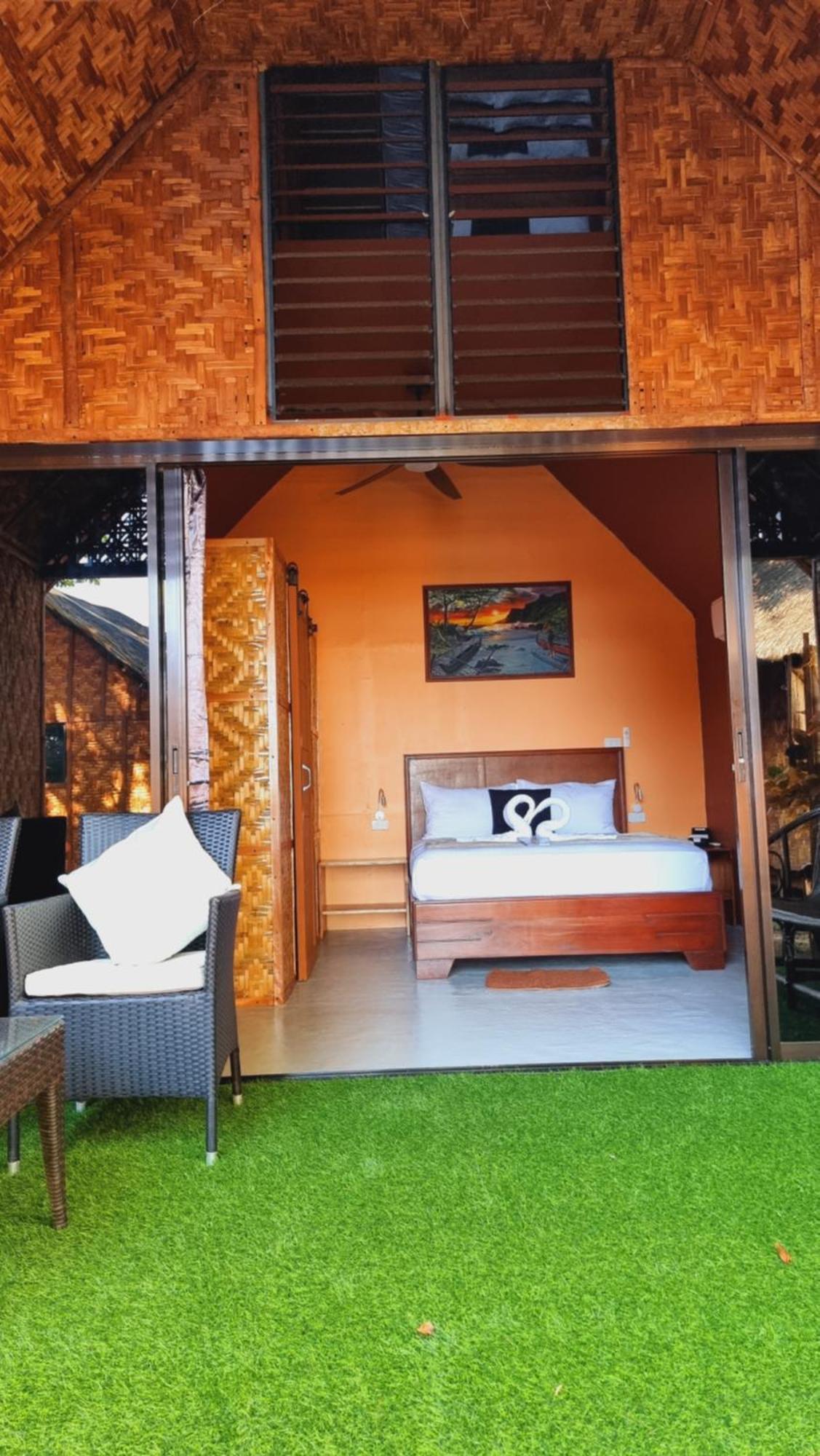 Готель Jush Native And Glamping Dauis Екстер'єр фото